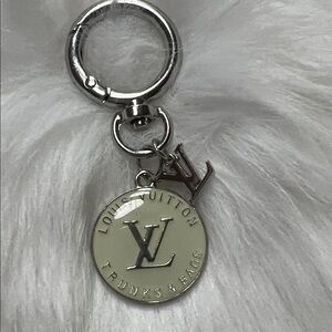Louis Vuitton Silver and Cream Logo Keyring